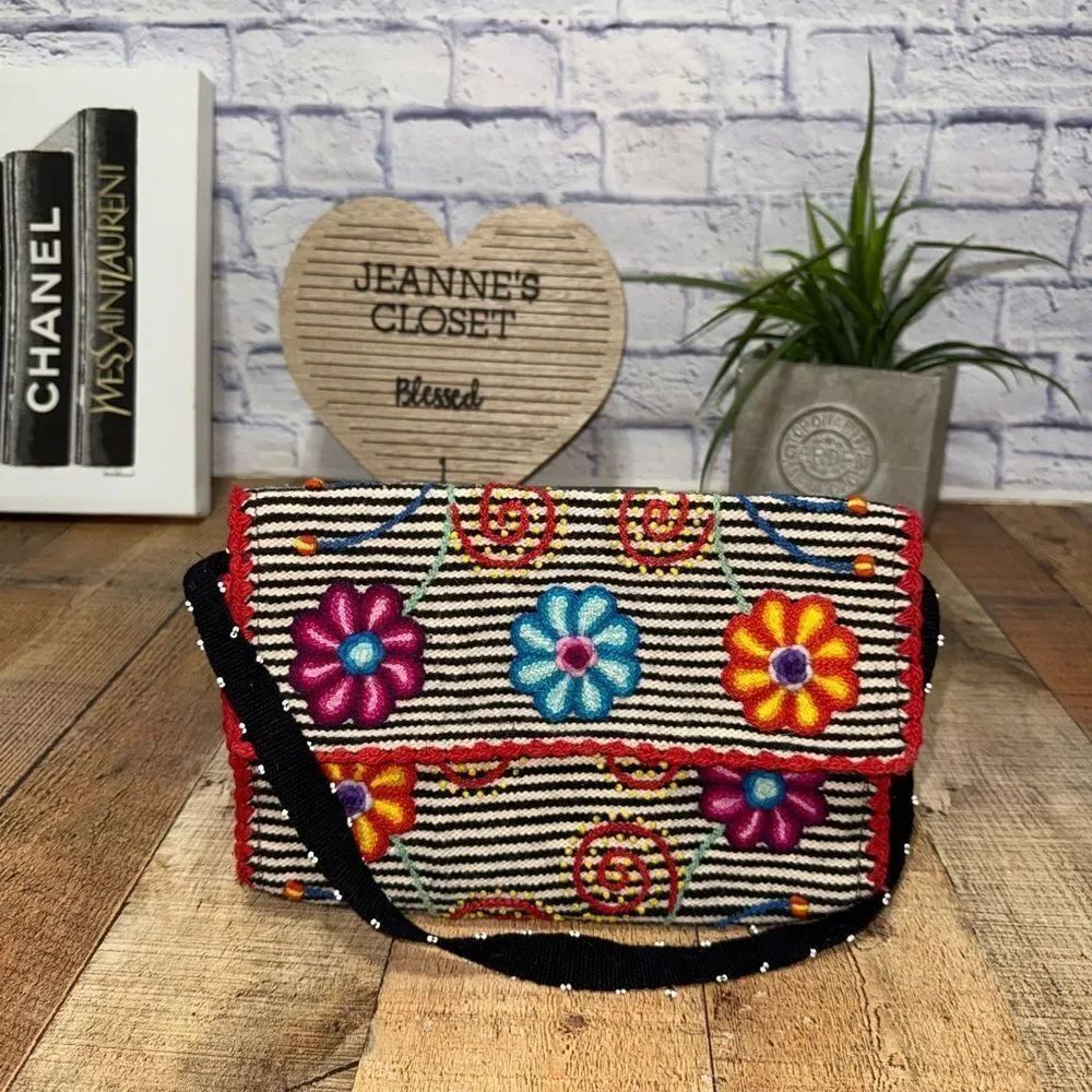 ALMA SOUL Shoulder Bag Ethnic Peru Boho Purse Turquoise Multi Flower Lamb's Wool